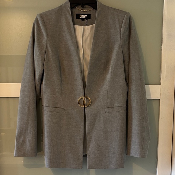 DKNY Gray Open-Front Blazer with Gold Ring Accent - Picture 3 of 9